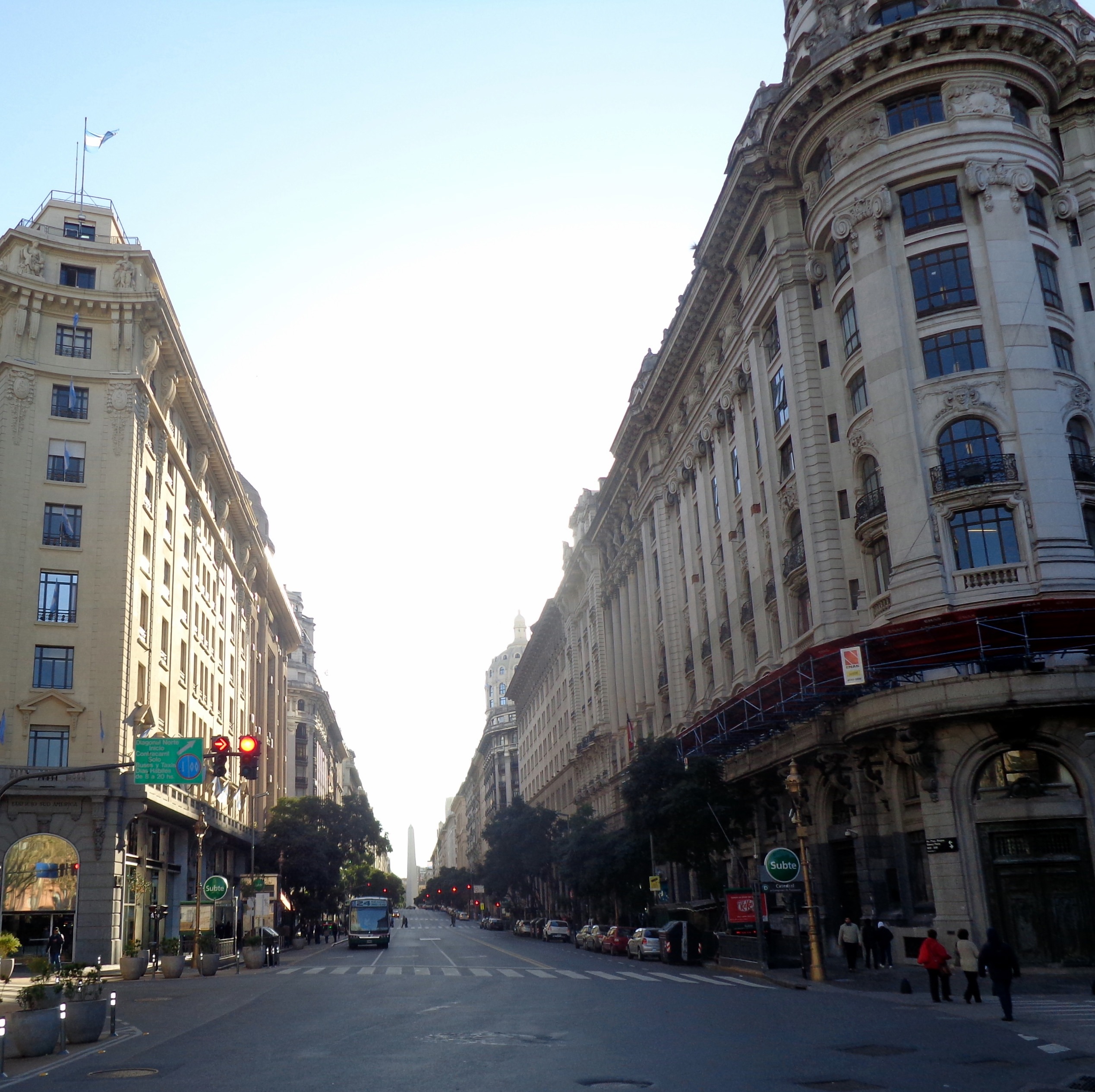 Avenida_Roque_Sáenz_Peña_(Diagonal_Norte)_Obelisco_Buenos_Aires copia